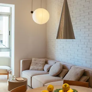 Newly Renovated Stylish Eixample - Great Location Appartamento